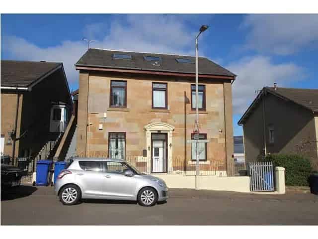 3 Bedroom Duplex Upper Conversion with Panoramic River Clyde Views