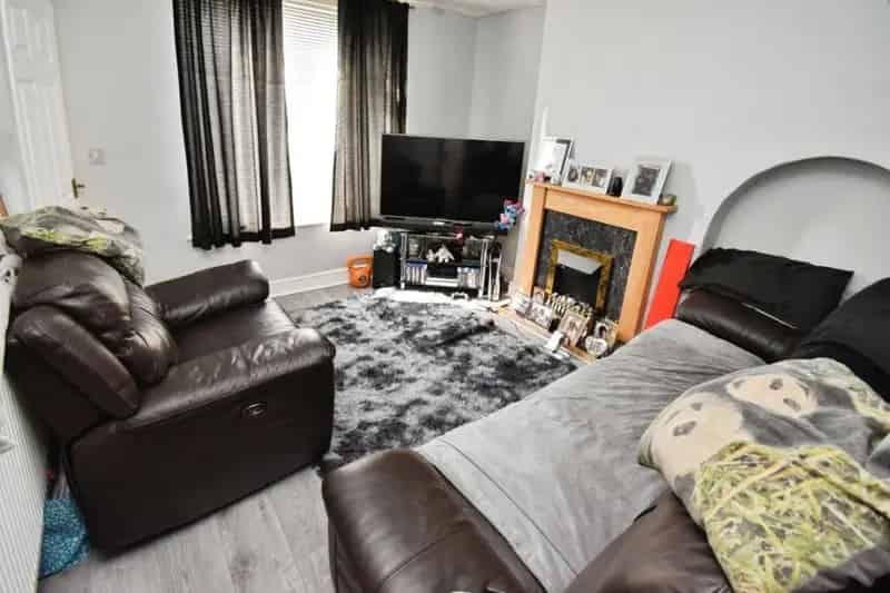 2 Bed House for Sale - Ideal for First Time Buyers and Investors