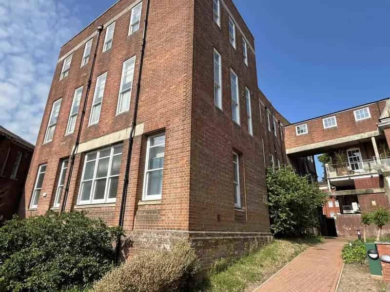 Exeter CBD Commercial Property 1007 sq ft Office Medical