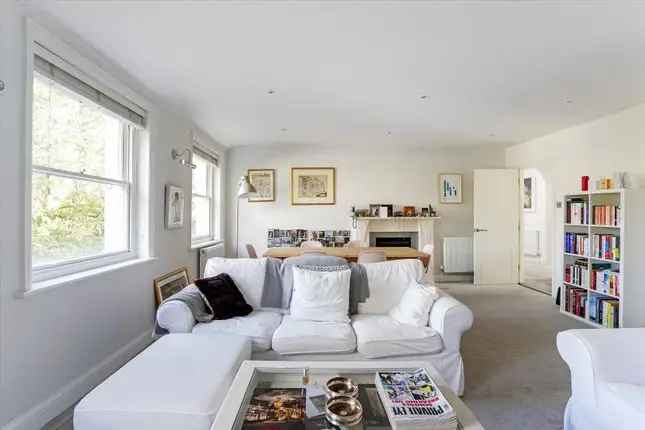 Flat for sale in Montagu Square, Marylebone W1H