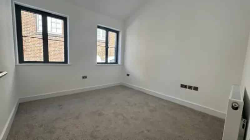 2 Bedroom Apartment House to Rent in Greenwich SE10