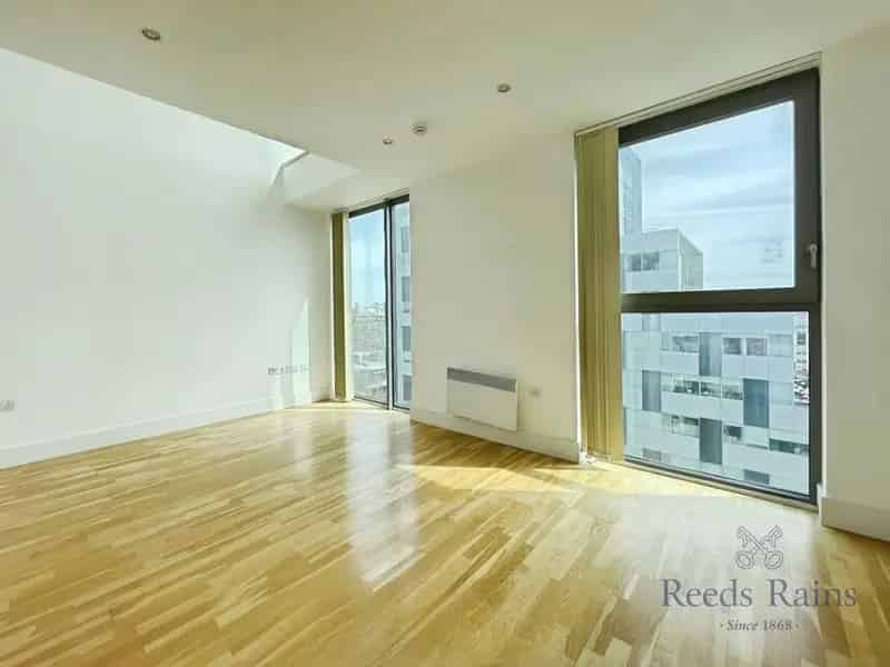 3 Bedroom River View Apartment for Sale Liverpool L3