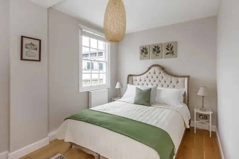 2 Bedroom City Centre Apartment Bath