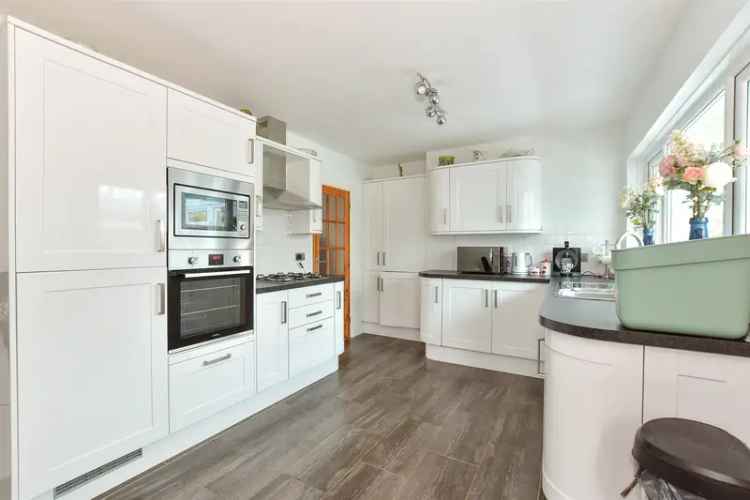 3 Bedroom Detached Bungalow for Sale in Pondwell
