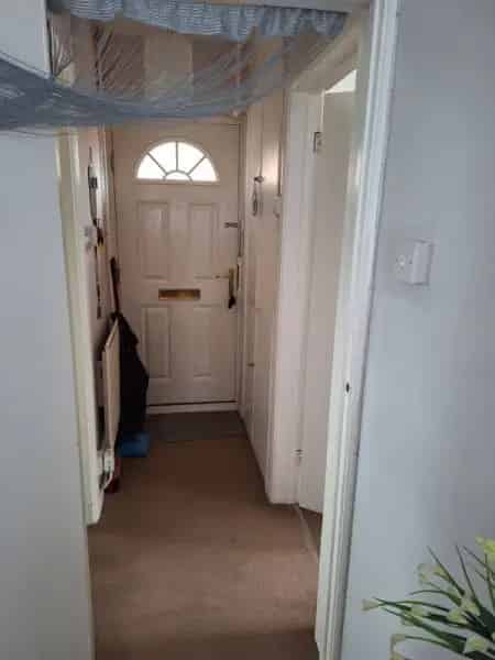 2 Bed House or Maisonette with Garden and Storage