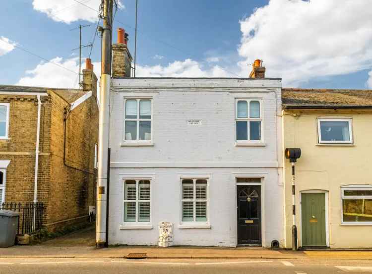 Charming 5-Bedroom Cottage Near Woodbridge Town Centre