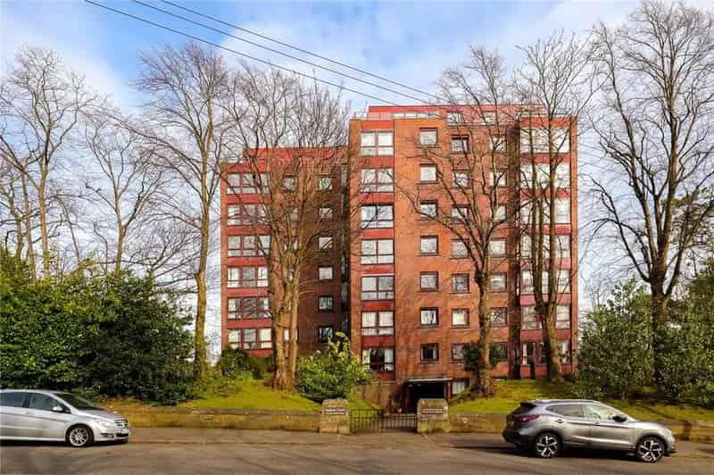 2 Bedroom Penthouse Apartment to Rent