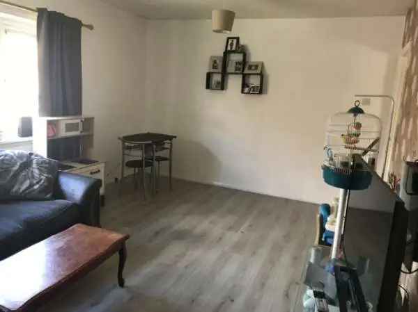 Flat For Rent in Birmingham, England