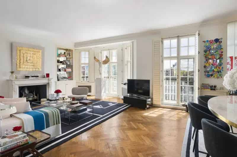 3 Bedroom Flat for Sale in Chelsea More's Garden