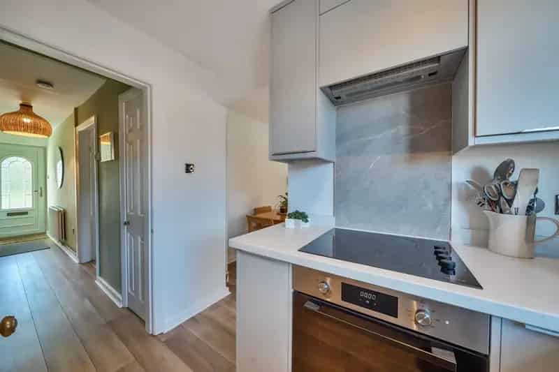 3 Bedroom End Terrace House For Sale