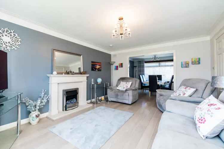 Spacious 4-Bedroom Detached House in Nigg, Aberdeen