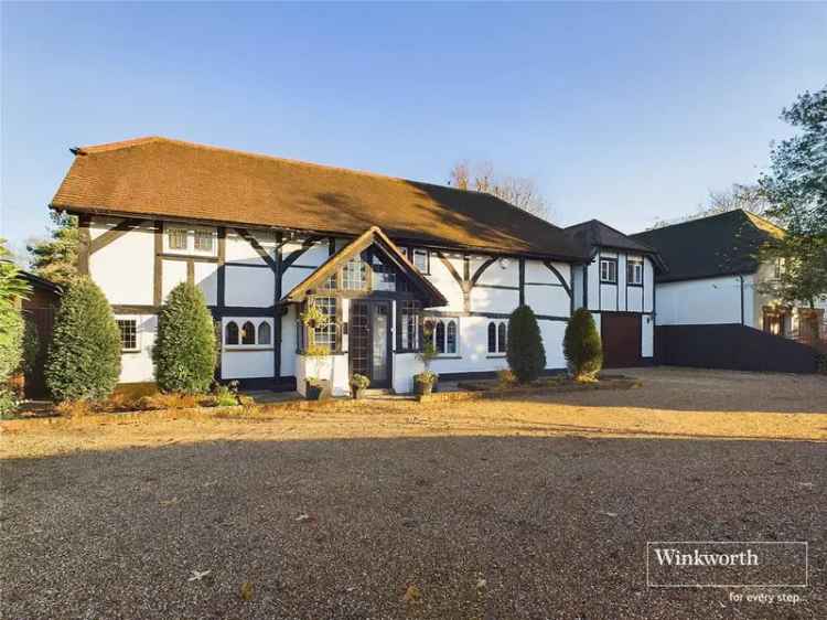 6 bedroom detached house for sale