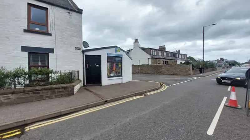 Dundee Street Commercial Unit - Retail Space with Storage