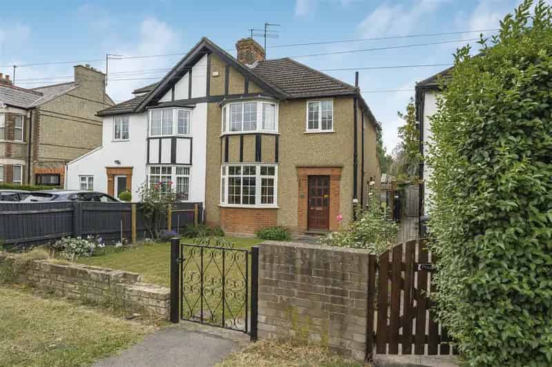 3 Bedroom Semi Detached House to Rent
