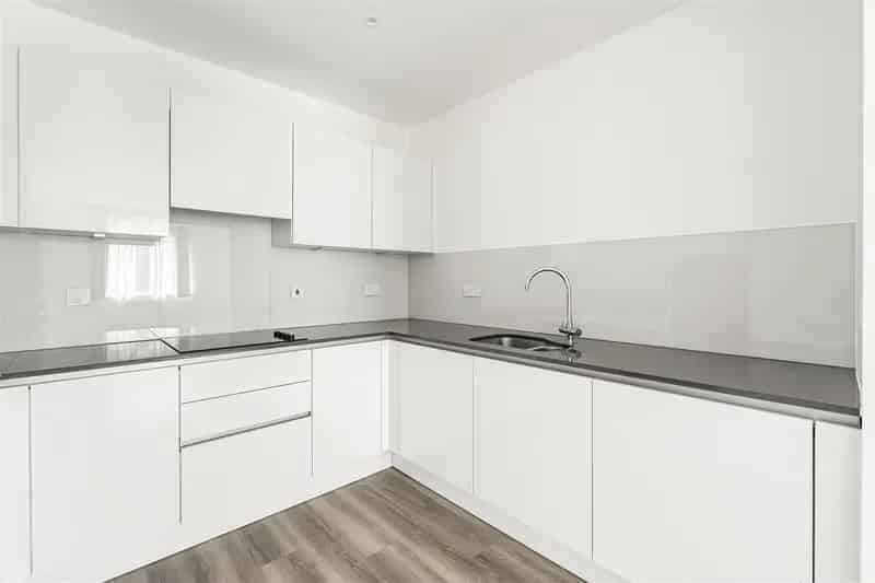 3 Bedroom Flat House to Rent