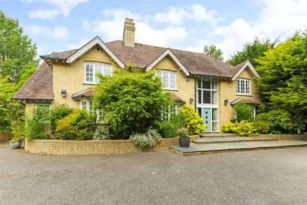 Orchard House 6 Bed Family Home with Pool and Gym