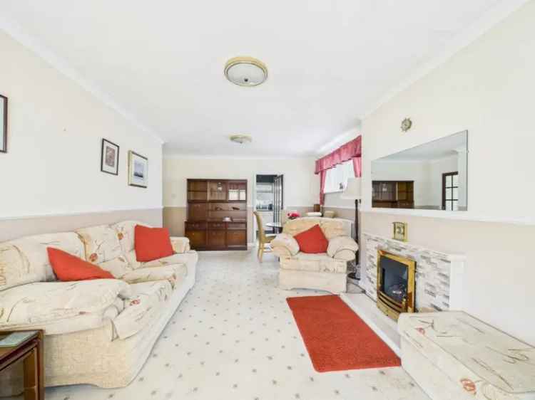 2 Bedroom Bungalow for Sale Near Derriford Hospital