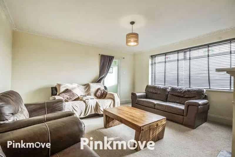 4 Bed Semi Detached House For Sale