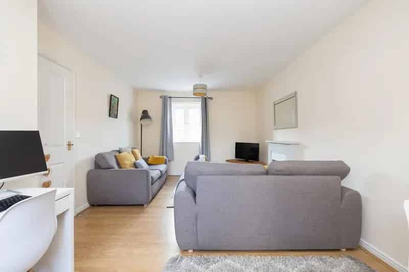 2 Bedroom Flat for Sale