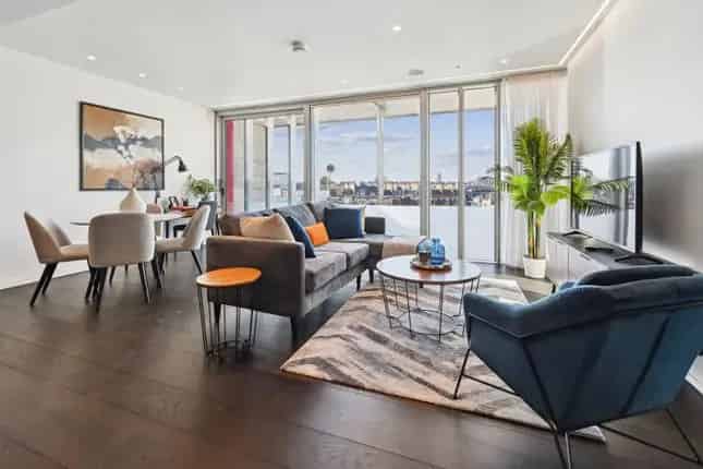 Flat for Sale Buckingham Palace Road Westminster SW1W