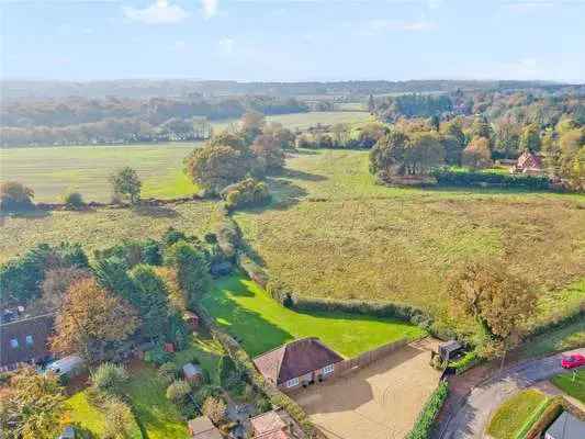 Jenkins Lane, St. Leonards, Tring, Hertfordshire, HP23 6NW | Property for sale | Savills