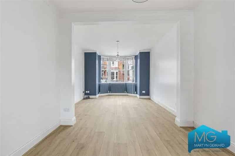 3 Bed House for Sale East Finchley Chain Free
