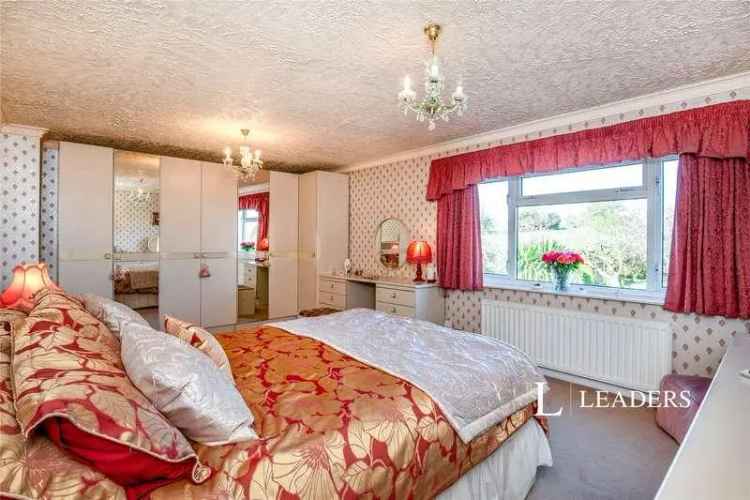 4 Bed Detached House For Sale - Extended Family Home