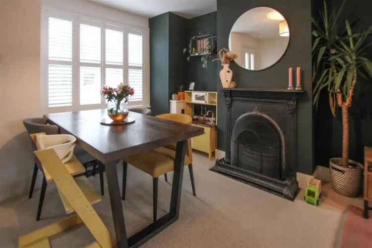 2 Bedroom Victorian Cottage Brentwood