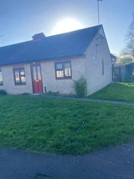 2 Bed Rural Bungalow Near Ipswich - Pets Welcome