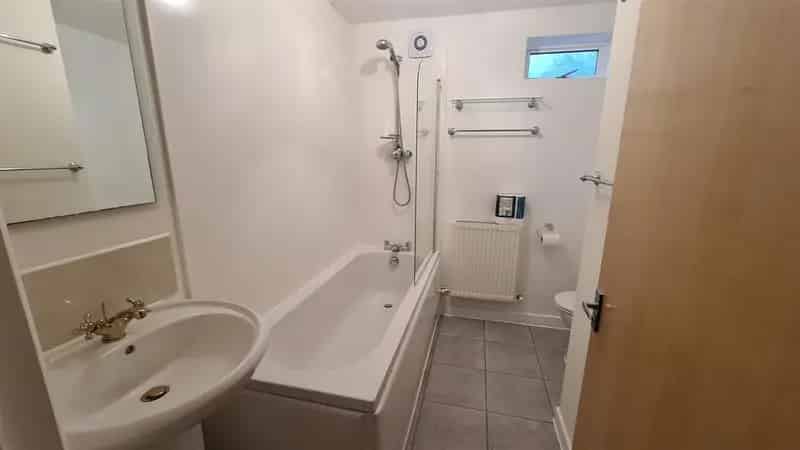 1 Bedroom Ground Floor Apartment to Rent