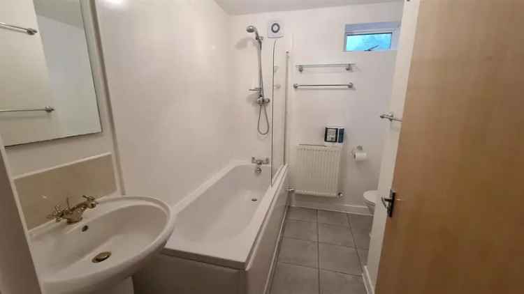 1 Bedroom Ground Floor Apartment to Rent