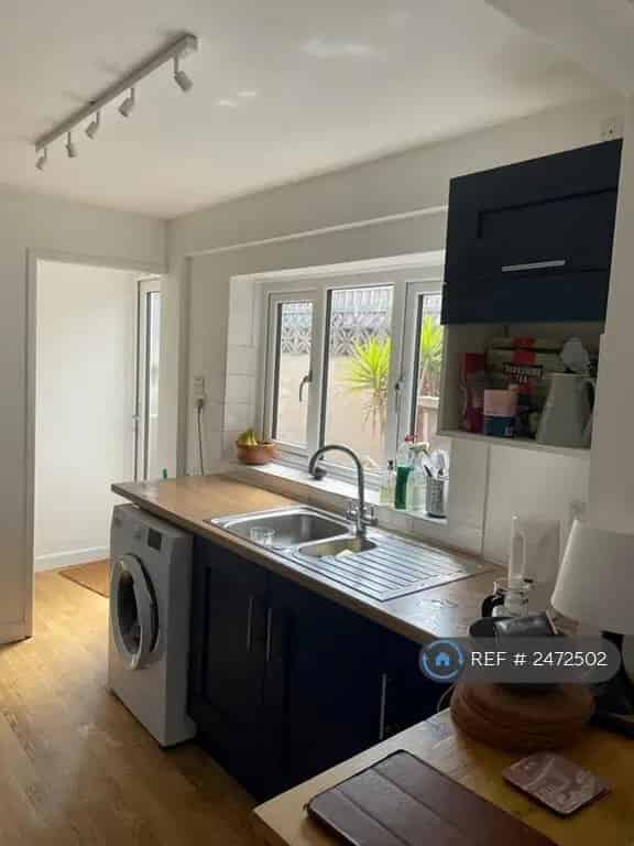 3 Bedroom Terraced House Near Church Road