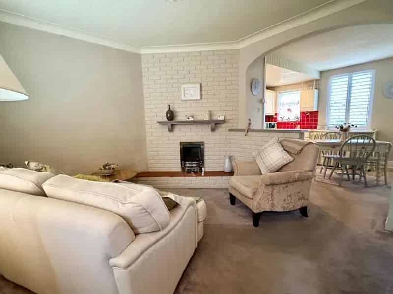2 Bed Terraced House for Sale No Onward Chain