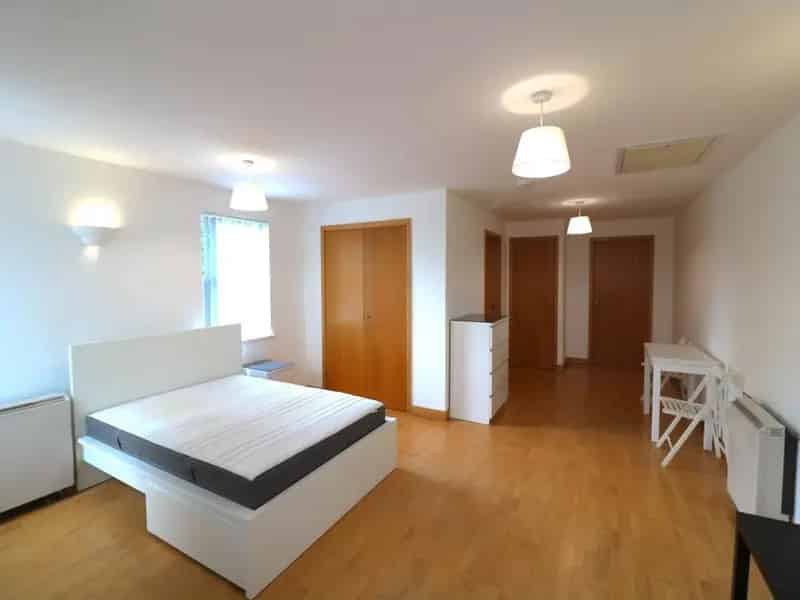 Studio to Rent