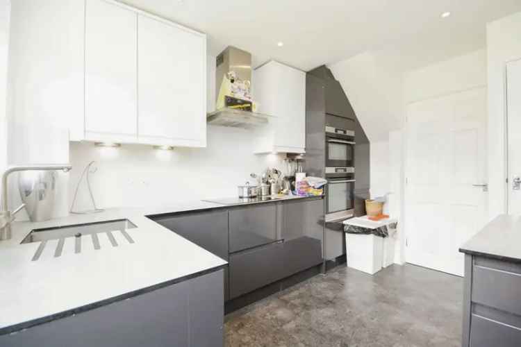 3 Bed Semi-Detached House Halstead