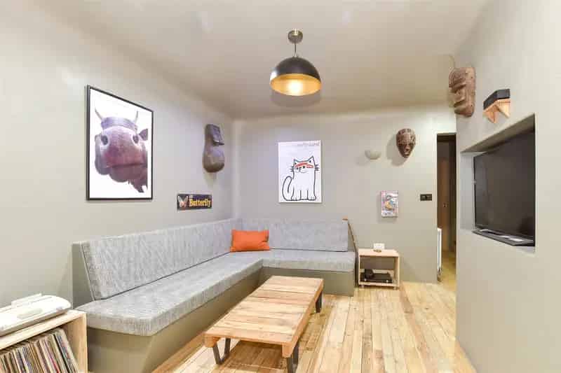 2 bedroom apartment for sale