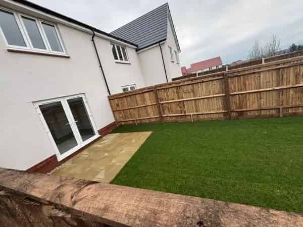 Brand New House Two Double Bedrooms Parking Garden Water Lane Estate