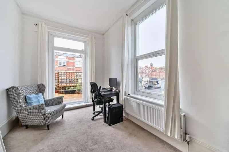 1 Bed Flat for Sale Shepherds Bush Private Terrace