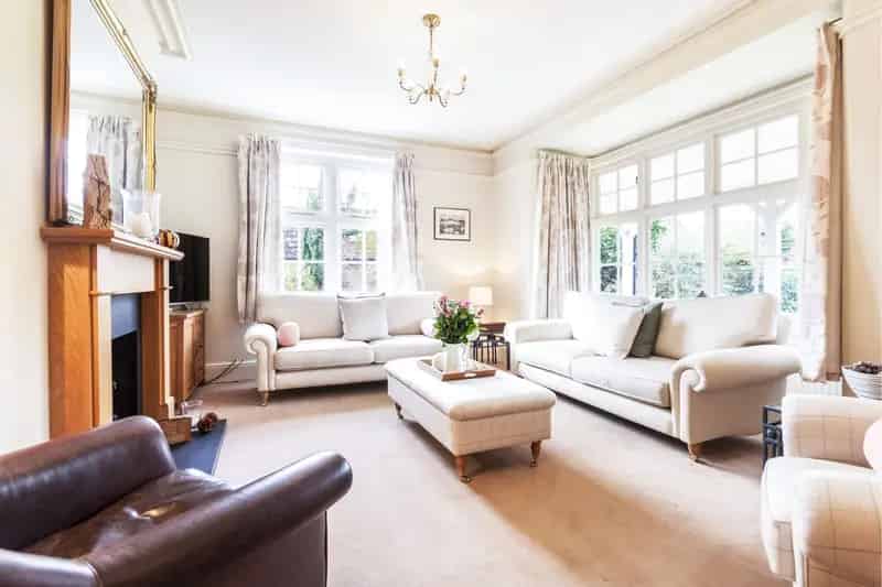 4 Bedroom Edwardian House Near Wokingham Town Centre