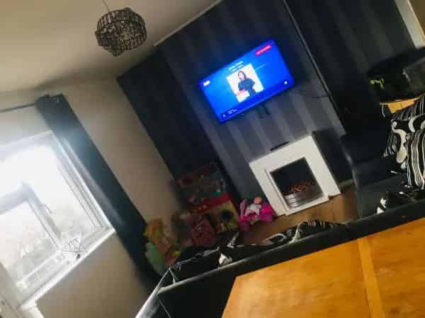 2 Bed Flat Romford Parking Communal Area Storage Schools Shops Transport