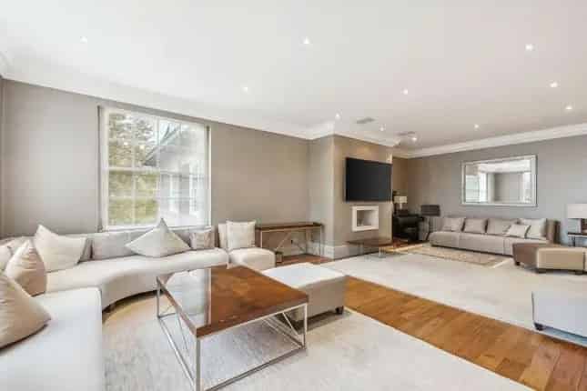 6 Bedroom Apartment for Sale in Abbey Lodge St John's Wood