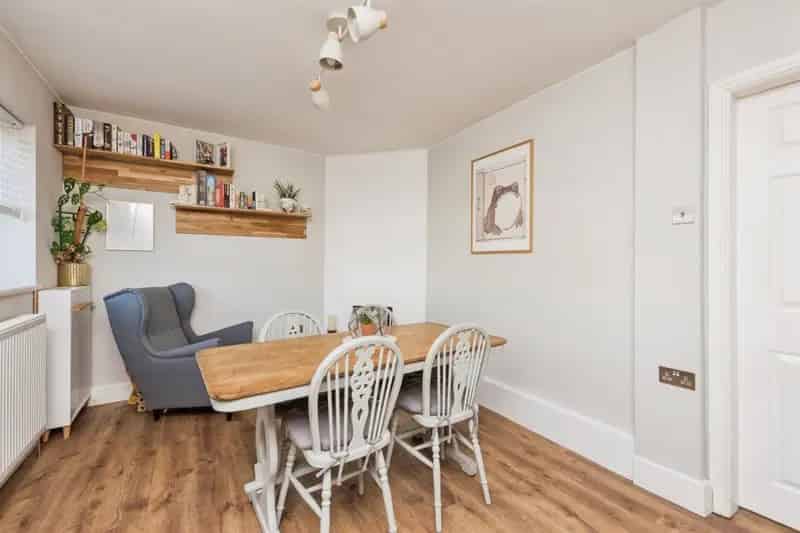 3 Bed Mid Terrace House Grange Lane Popular Area