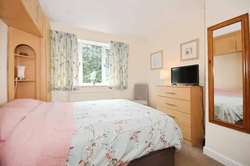 3 Bed Semi-Detached House for Sale