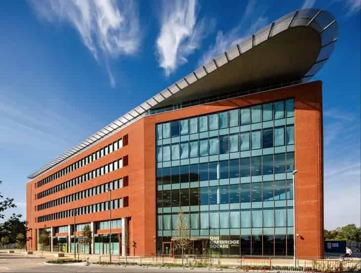 Cambridge Office Space: 94,564 sq ft Modern Building
