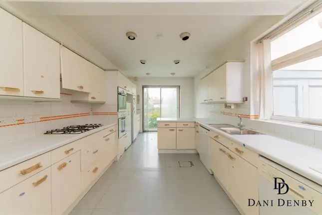 Detached house for sale in Hendon Lane, London N3