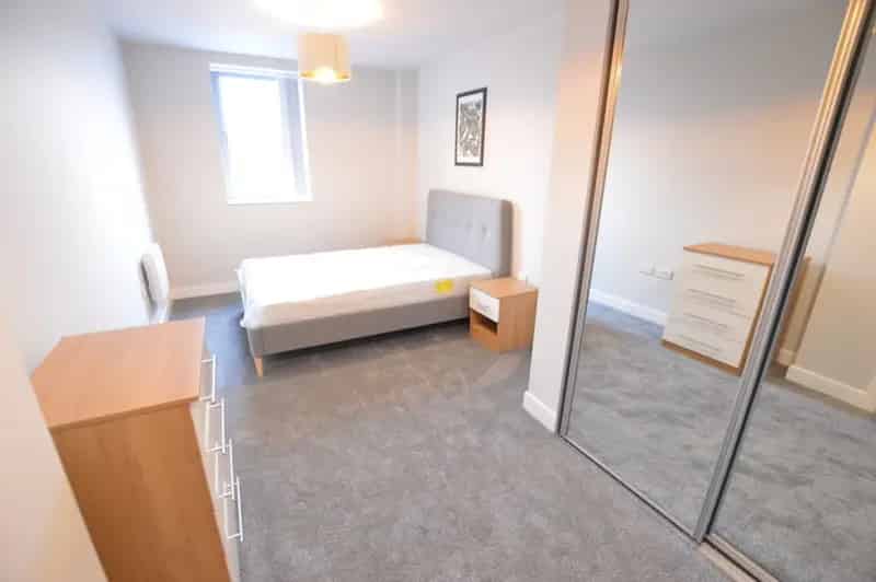 2 bedroom Flat
 For Sale