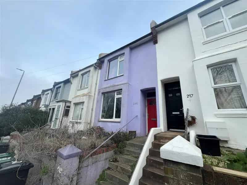 2 Bedroom Terraced House for Rent Huge Potential Large Garden