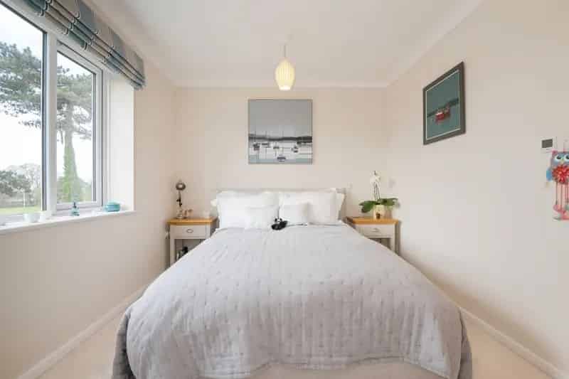 3 Bed Detached House Netley Abbey