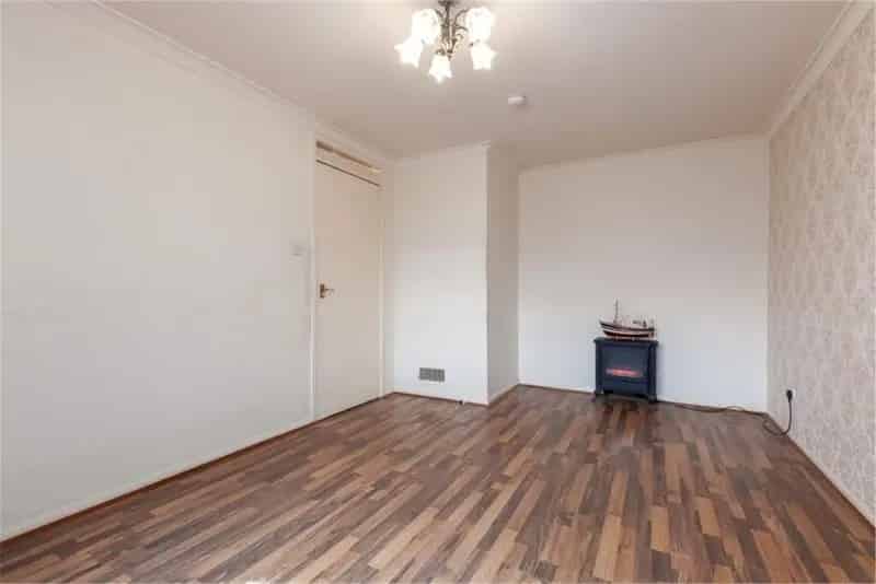 3 Bed Terraced House with 2 Reception Rooms and Garage