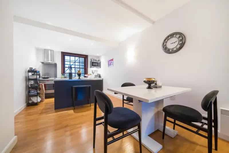 591 sq ft One Bedroom Apartment Near East Putney Southfields